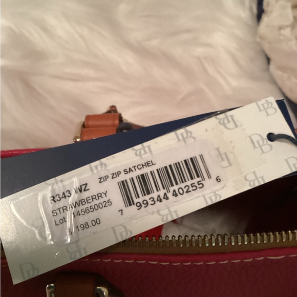 NWT Dooney & Bourke Satchel Strawberry - Picture 5 of 5